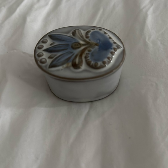 Jewerly Holder - Picture 1 of 3